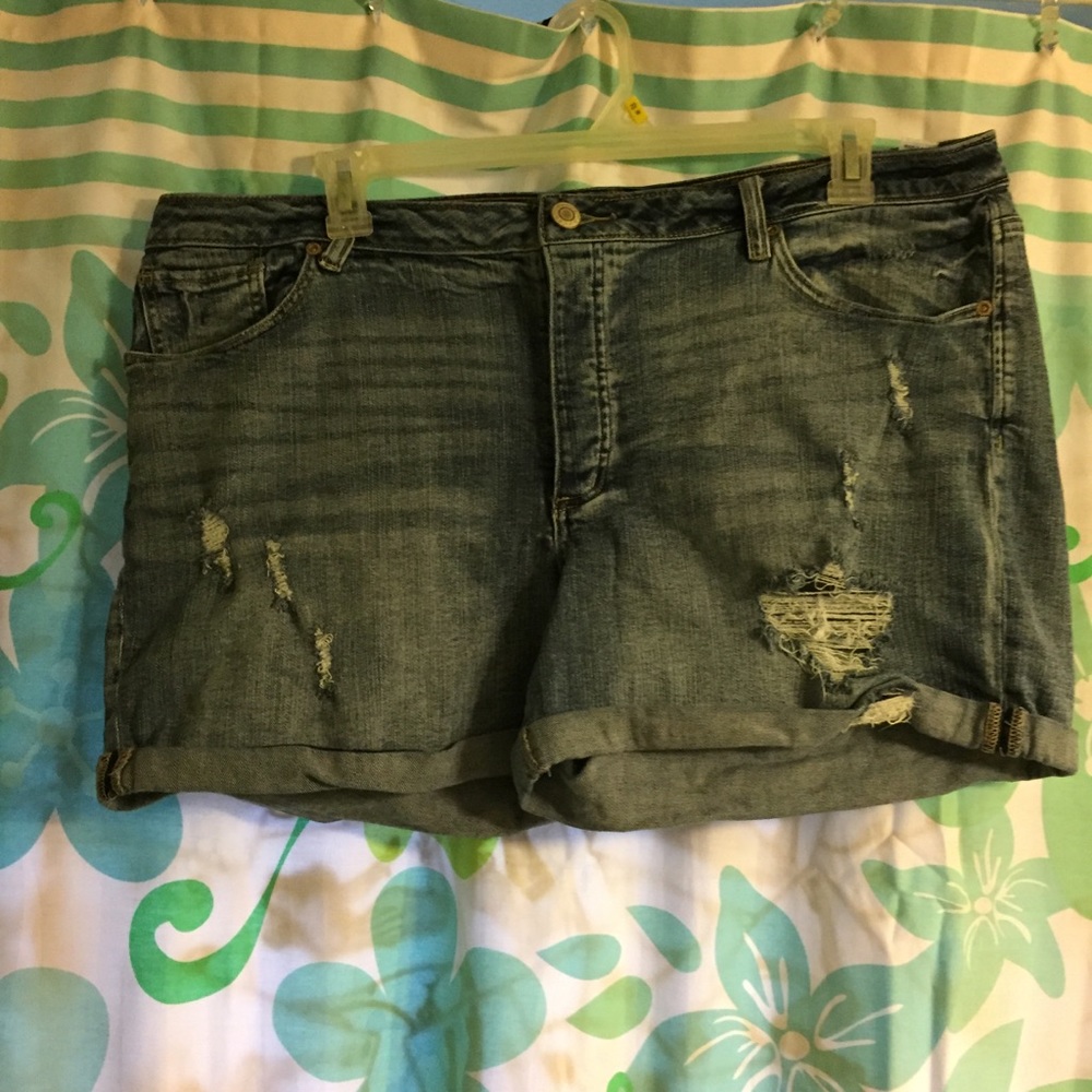 Distressed shorts